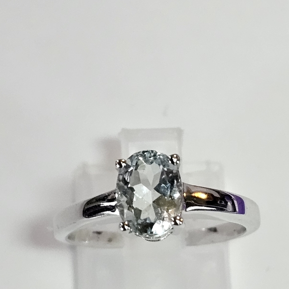 Genuine Aquamarine Solitaire Ring in Sterling Silver Size 7! - Picture 4 of 7